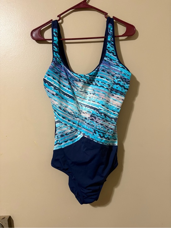 Lands' End Other - One-Piece Lands End Swimsuit in Aqua Wave Print